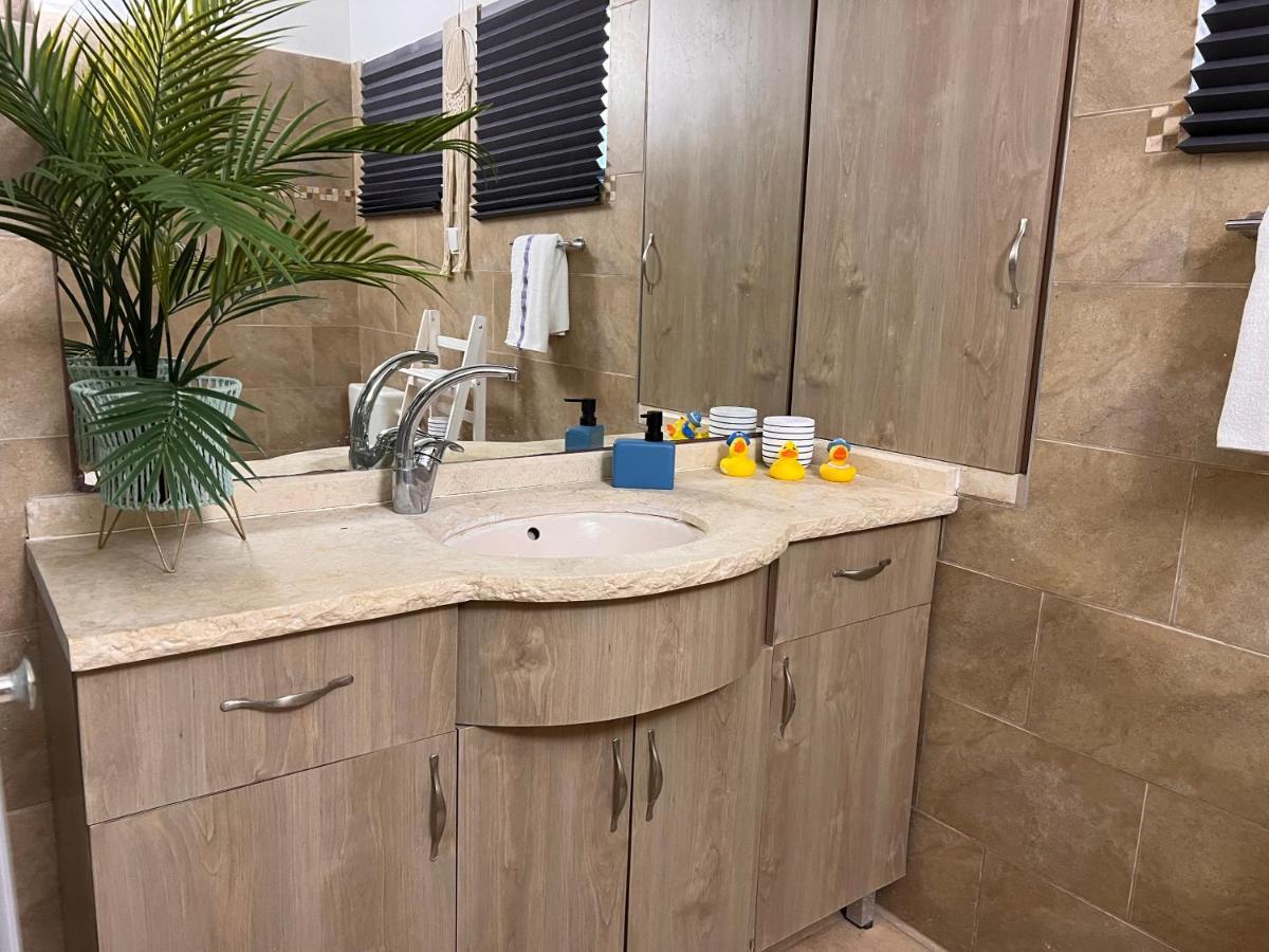 Ferienwohnung Kingdom Of The Dead Sea Crown Group Collection Neve Zohar Exterior foto