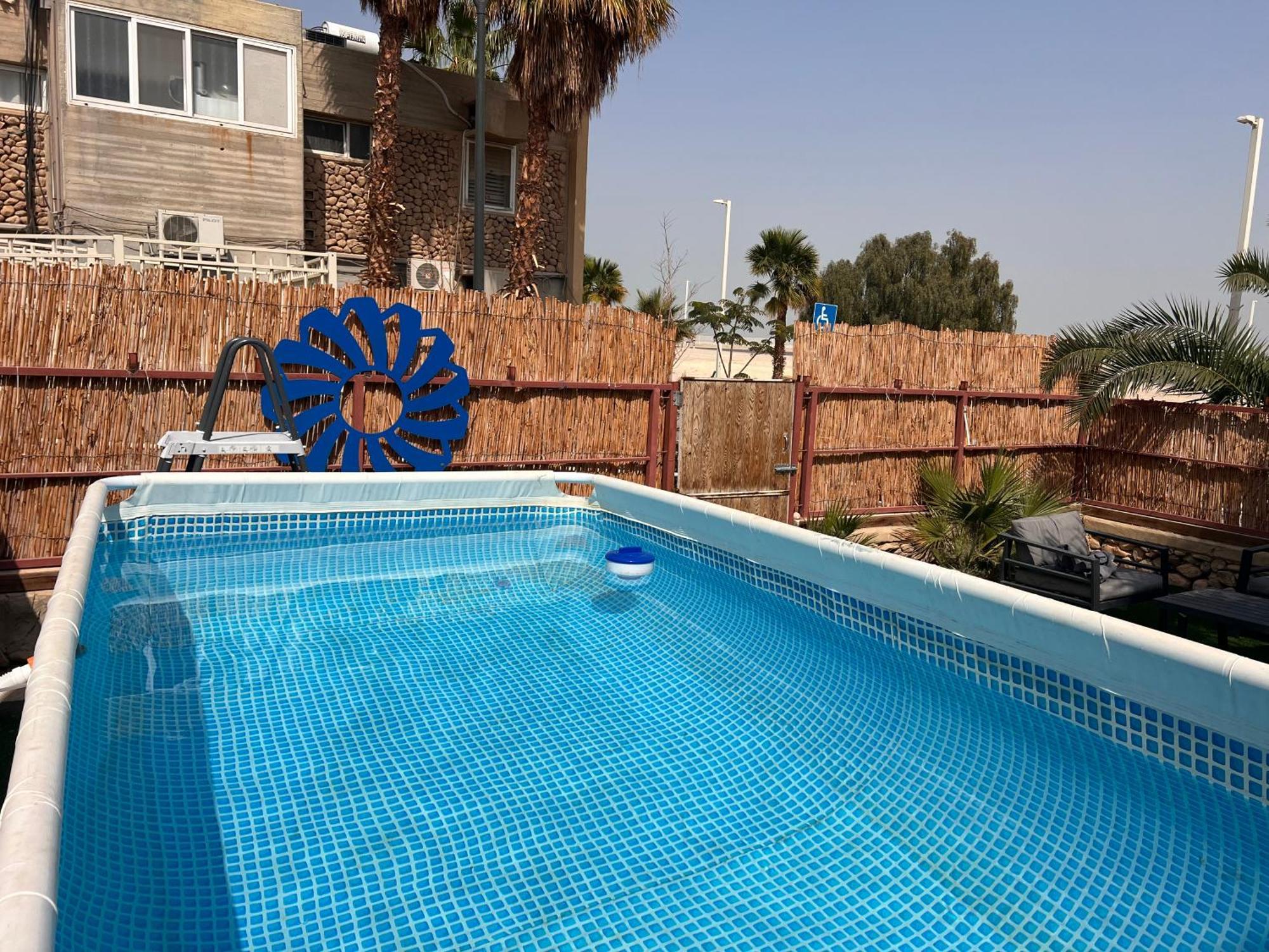 Ferienwohnung Kingdom Of The Dead Sea Crown Group Collection Neve Zohar Exterior foto
